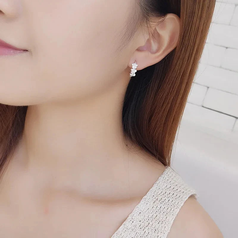Sparkling Crystal Floral Silver Stud Earrings – Elegant & Timeless