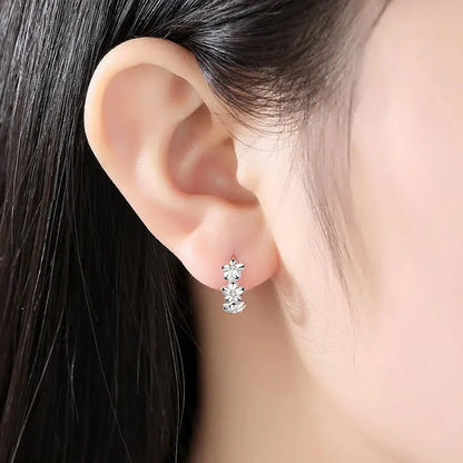 Sparkling Crystal Floral Silver Stud Earrings – Elegant & Timeless